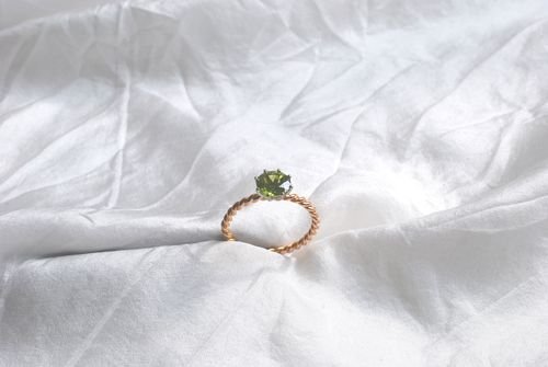 Kordelring mit Peridot