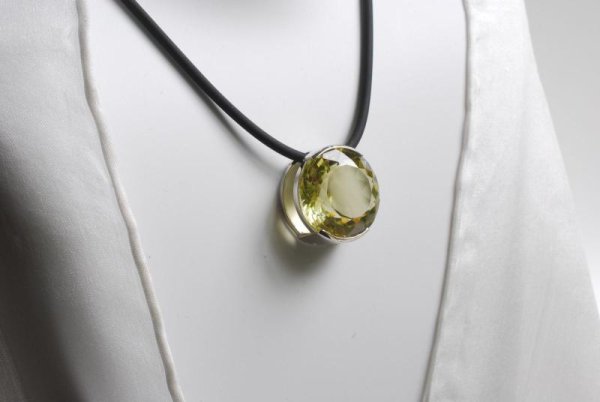 Citrinanhänger in 750 Weißgold