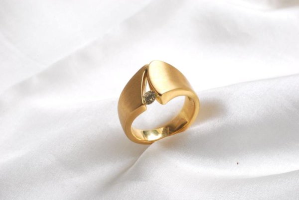 Schmuckring mit Brillant