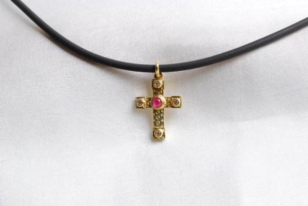 Bernwardkreuz in Gold