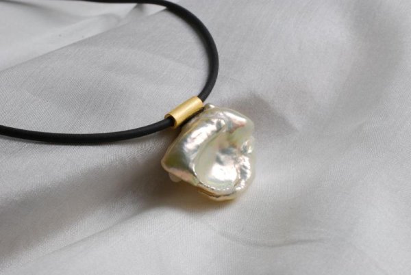 Anhänger Süßwasserperle