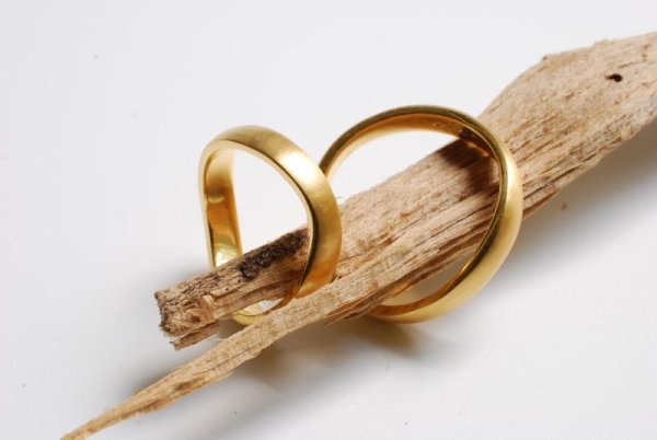 Trauringe in 750/- Gelbgold.