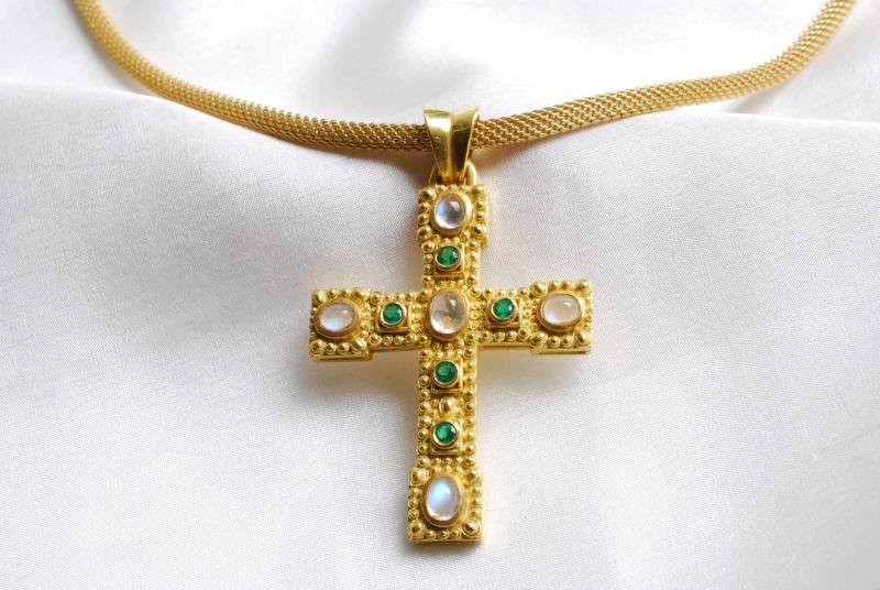 Bernwardkreuz in Gelbgold