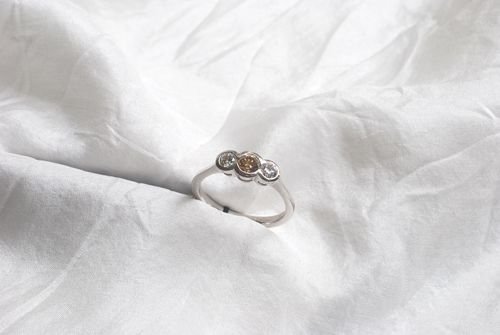 Ring mit 3 Brillanten