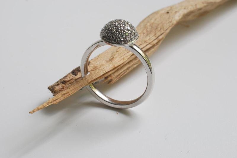 Schmuckring in 750/- Weißgold