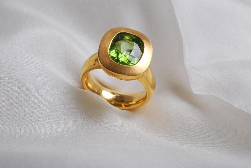 Schmuckring in 750 Gelbgold